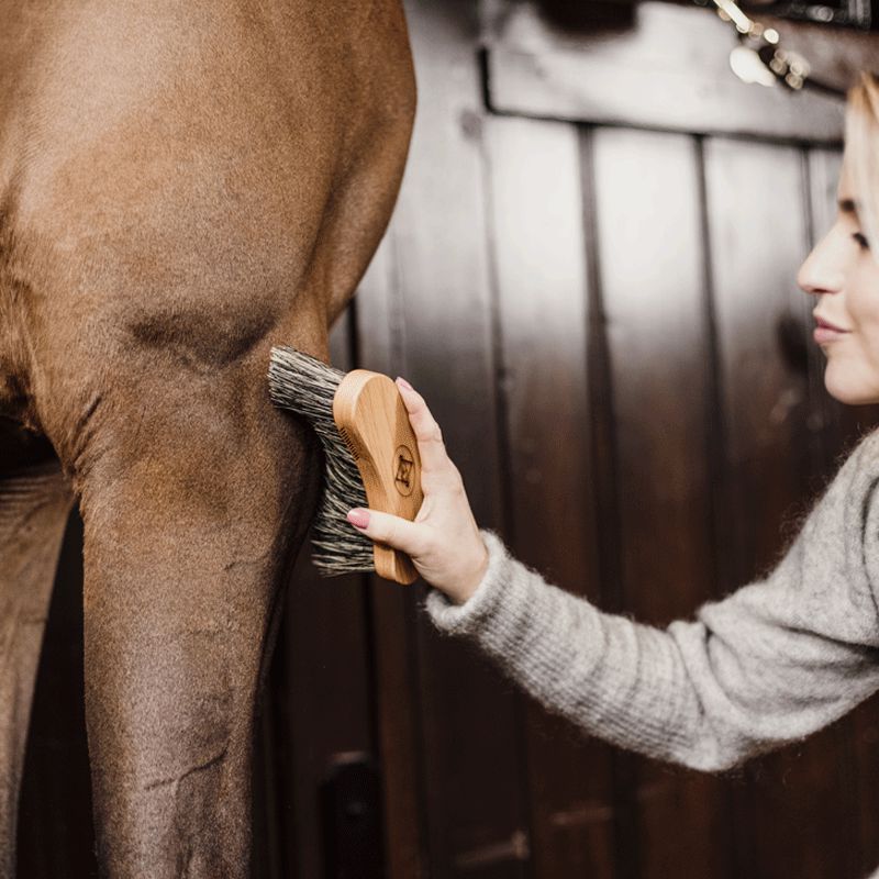 Grooming Deluxe - Harde bananenborstel | - Ohlala