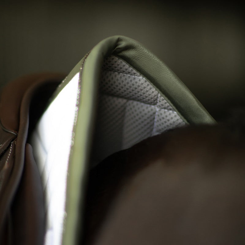 Equestrian Stockholm - Tapis de selle Striking Valley Modern blanc | - Ohlala