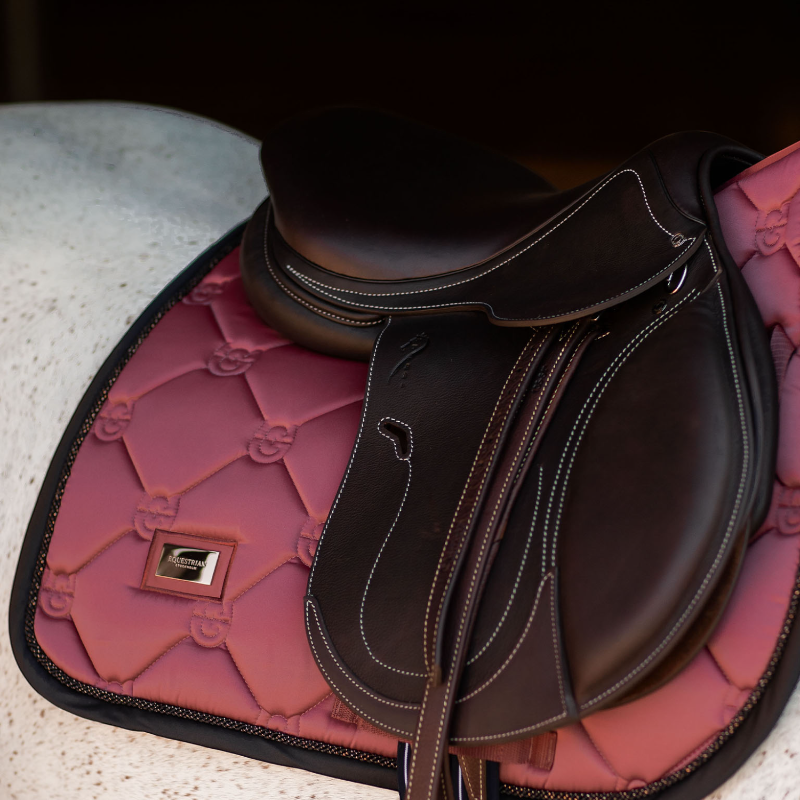 Equestrian Stockholm - Soft rouge saddle pad | - Ohlala