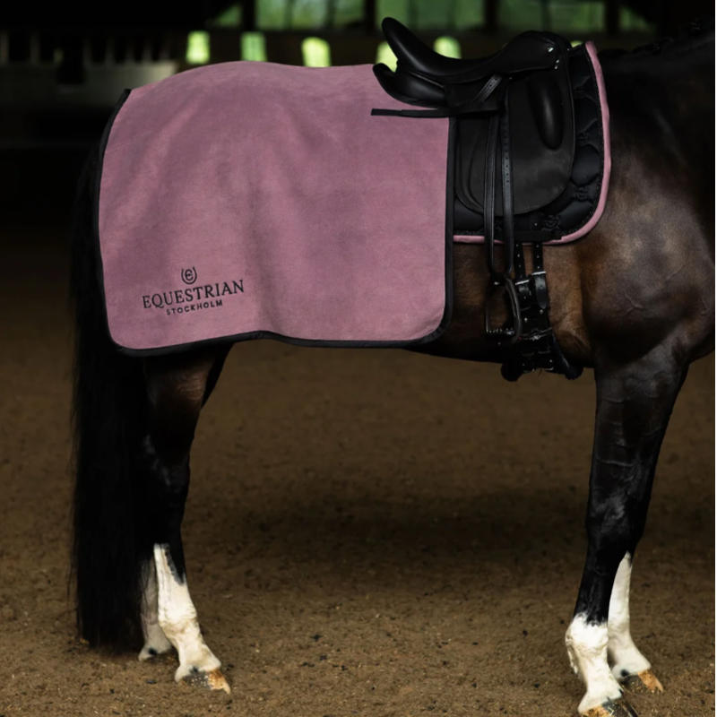 Equestrian Stockholm - Heavy Fleece Black Blush Pink Square Exercise Sheet