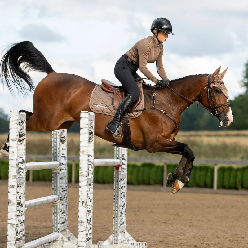 Equestrian Stockholm - Tapis de selle Line champagne | - Ohlala