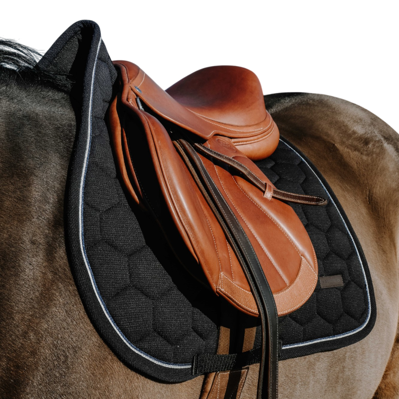 Equithème - Tapis de selle Honey noir | - Ohlala