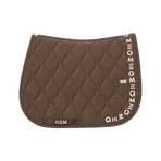 Zadeldekje Essentieel tiramisu met ecru logo - GEM