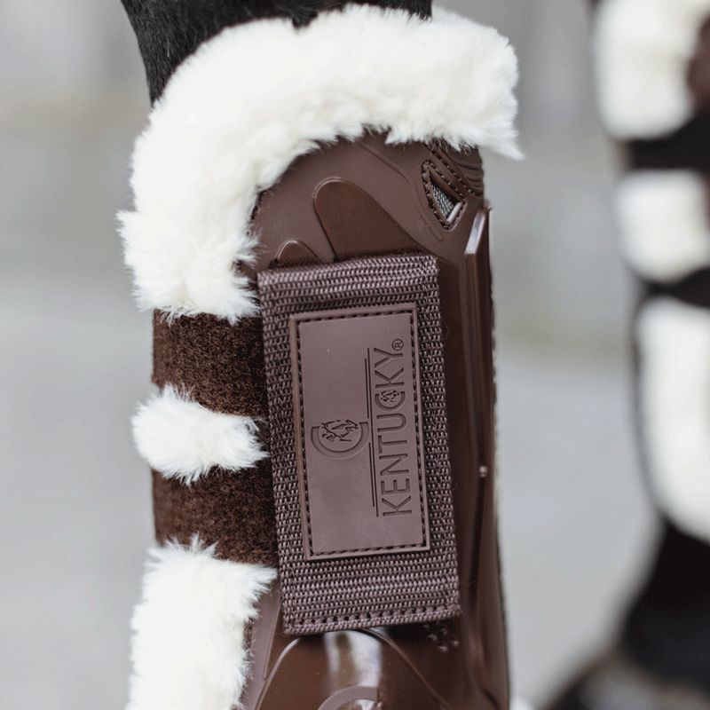 Kentucky Horsewear - Gambiere aperte velcro in montone vegan marrone | - Ohlala