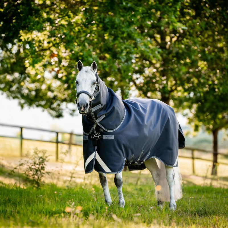 Horseware - Rambo Supreme Turnout Plus Rug navy/ thunderstorm grey/ silver 450g | - Ohlala