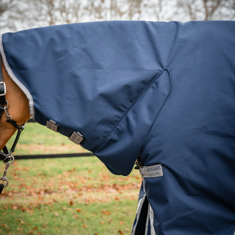Horseware - Amigo Bravo Integrated Turnout Outdoor Rug navy/ titanium grey/ silver 250g | - Ohlala