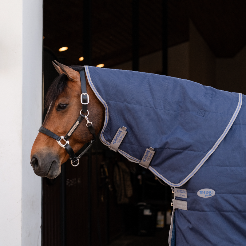 Horseware - Rhino Stable Neck Cover navy/ titanium grey/ classic blue 100g | - Ohlala