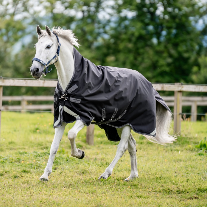 Horseware - Rambo Wug Turnout Outdoor Blanket Black/ Thunderstorm Grey/ Silver 400g | - Ohlala