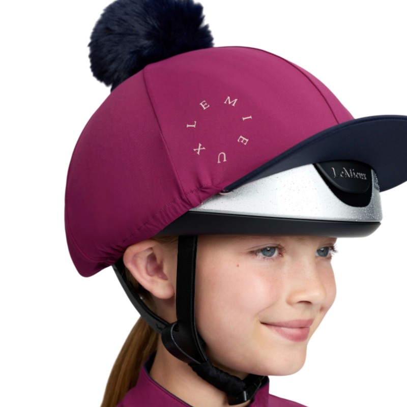 LeMieux - Funda para casco Clásica color mora con pompón desmontable