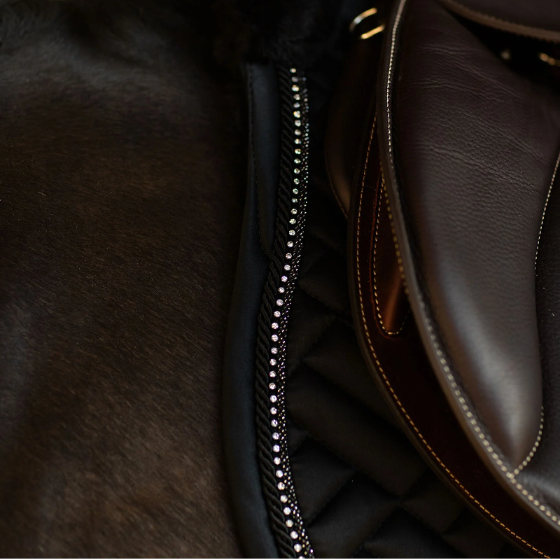 Equestrian Stockholm - Tapis de selle Crystal noir | - Ohlala