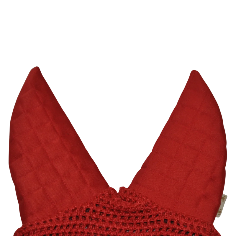 TdeT - Red padded noise-reducing fly bonnet