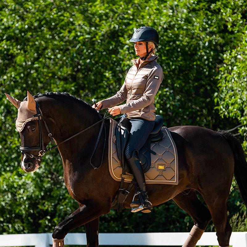 Equestrian Stockholm - Dressurschabracke Champagne | - Ohlala