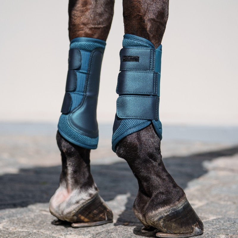 Equestrian Stockholm - Gesloten beenbeschermers Classic Mesh Teal Blue | - Ohlala