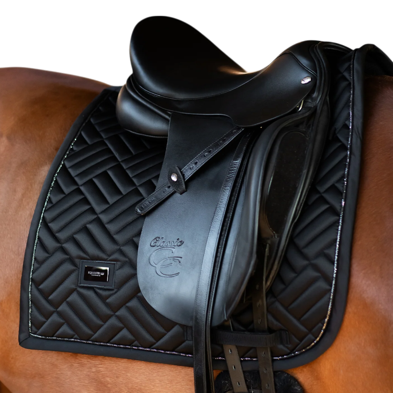 Equestrian Stockholm - Dressuurpad Modern zwart | - Ohlala