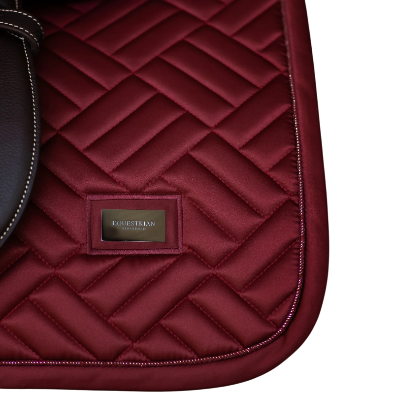 Equestrian Stockholm - Modern Saddle Pad Bordeaux | - Ohlala