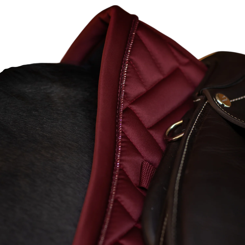 Equestrian Stockholm - Modern Saddle Pad Bordeaux | - Ohlala
