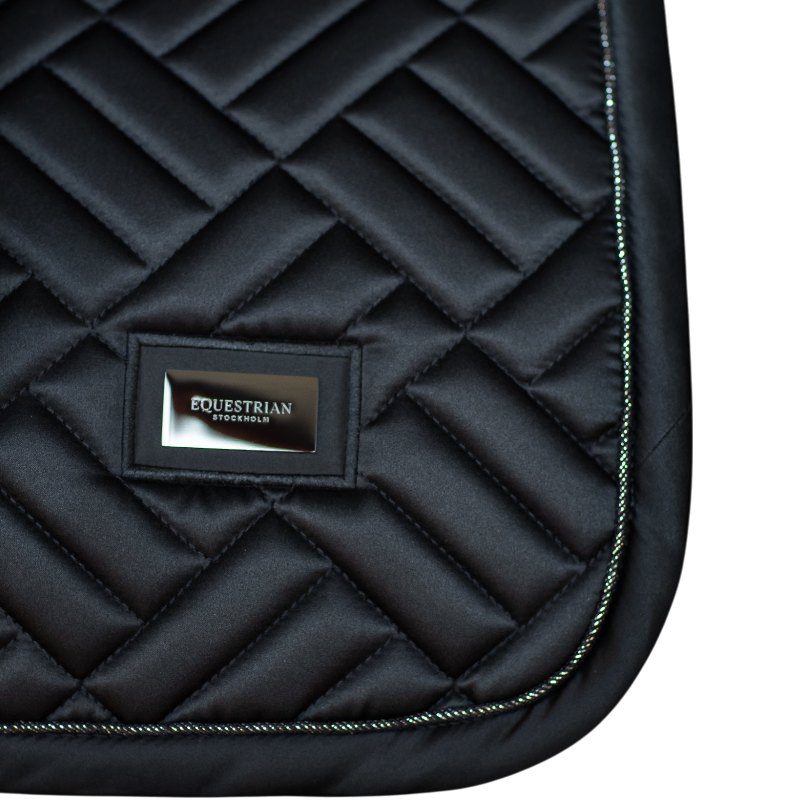Equestrian Stockholm - Modern Black Saddle Pad | - Ohlala