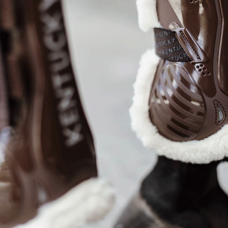 Kentucky Horsewear - Parastinchi aperti velcro montone vegan marrone | - Ohlala
