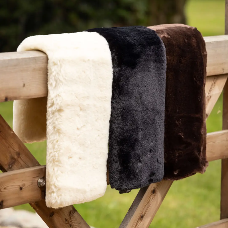 Lemieux - Fourreau de sangle de dressage Simuwool Slip On naturel | - Ohlala