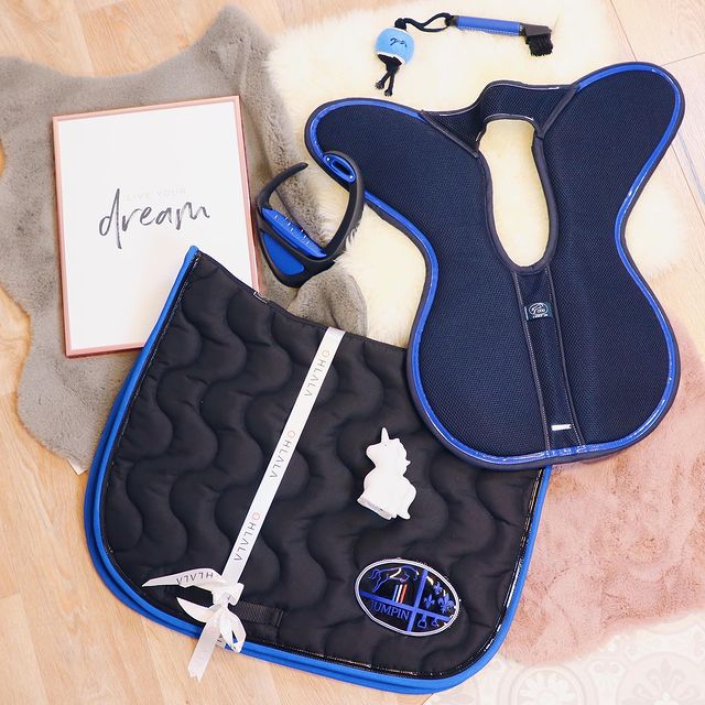 Pénélope Store - Cure pieds avec balle Bleu roi | - Ohlala