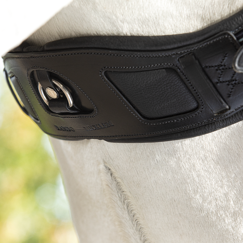 Horseware - Rambo Micklem Short Comfort Girth Black | - Ohlala