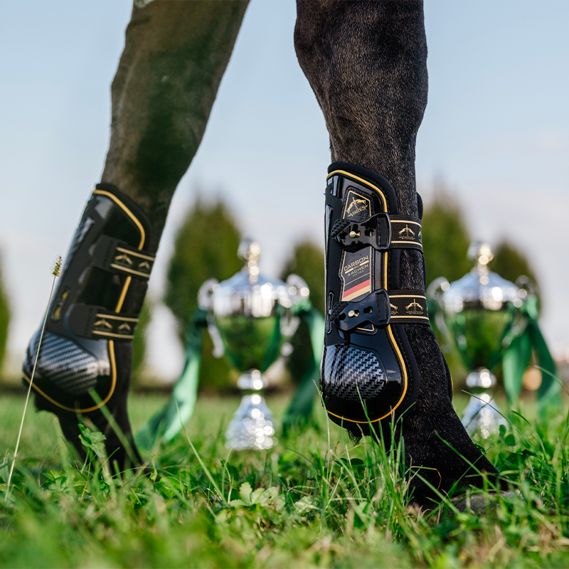Veredus - Carbon Gel Absolute Aachen Edition open beenbeschermers zwart | - Ohlala