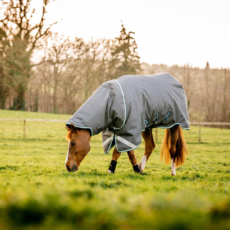 Horseware - Couverture d'extérieur Amigo Bravo 12 Plus shadow/ marine/ blue haze 400g | - Ohlala