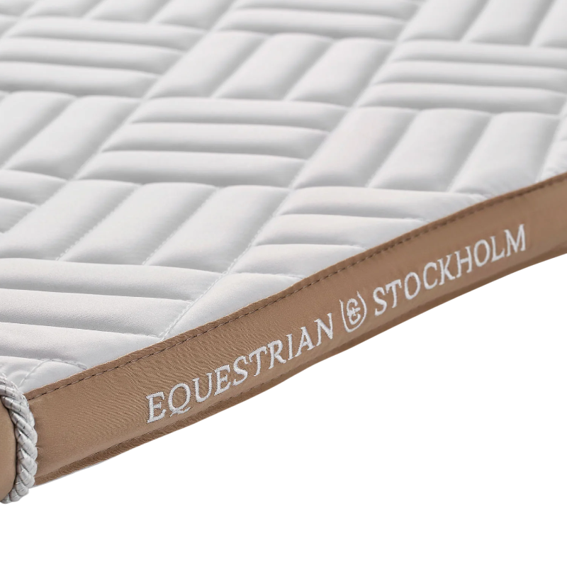 Equestrian Stockholm - Tapis de selle Modern White blanc/ sand | - Ohlala
