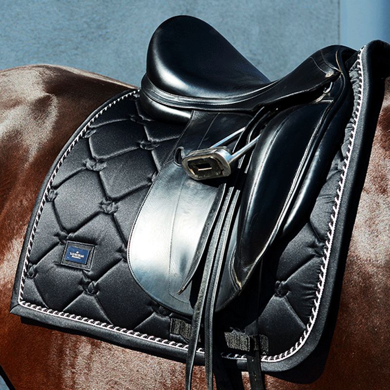 Equestrian Stockholm - Tapis de dressage Black Edition | - Ohlala