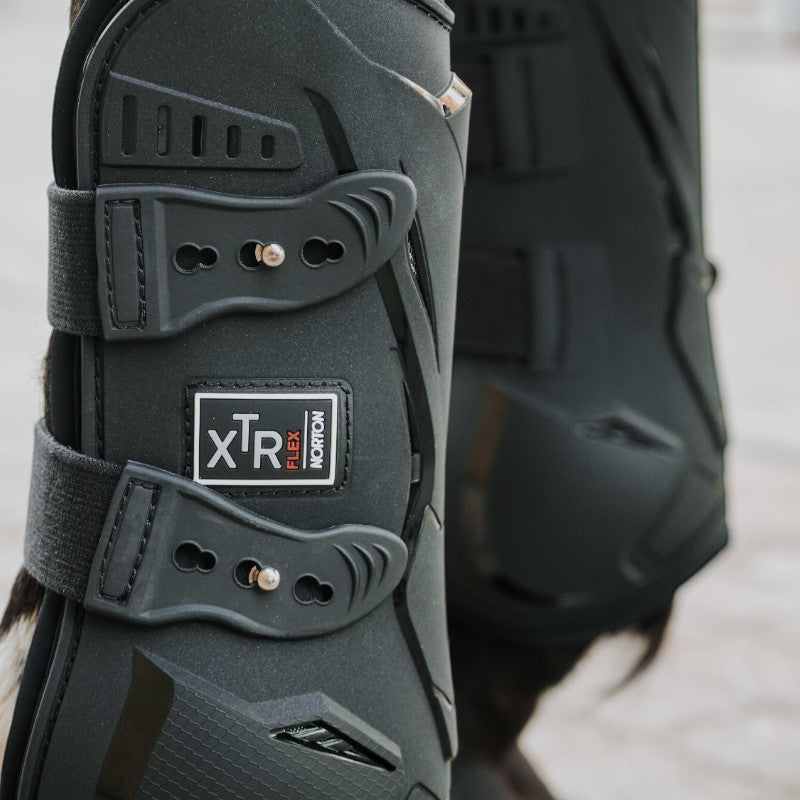 Norton - XTR Flex open boots with black buttons 