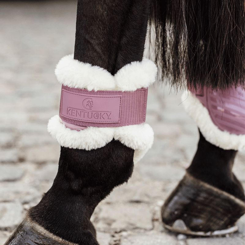 Kentucky Horsewear - Protège-boulet jeunes chevaux mouton vegan vieux rose | - Ohlala