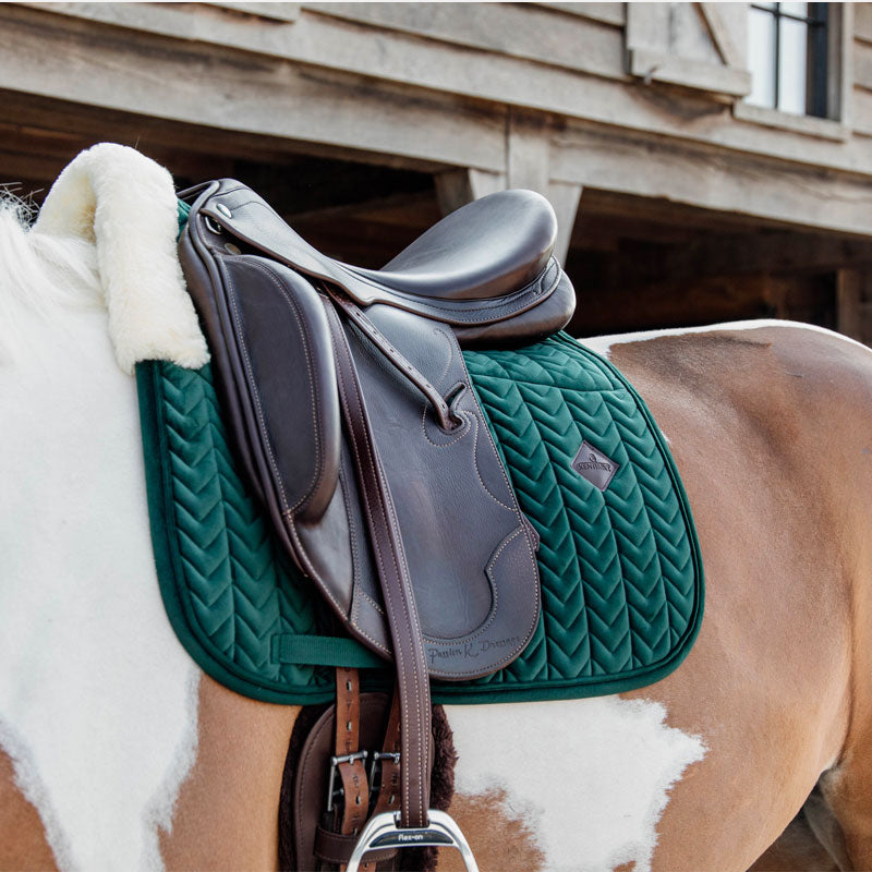 Kentucky Horsewear - Tapis de dressage Skin Friendly Velvet vert sapin | - Ohlala