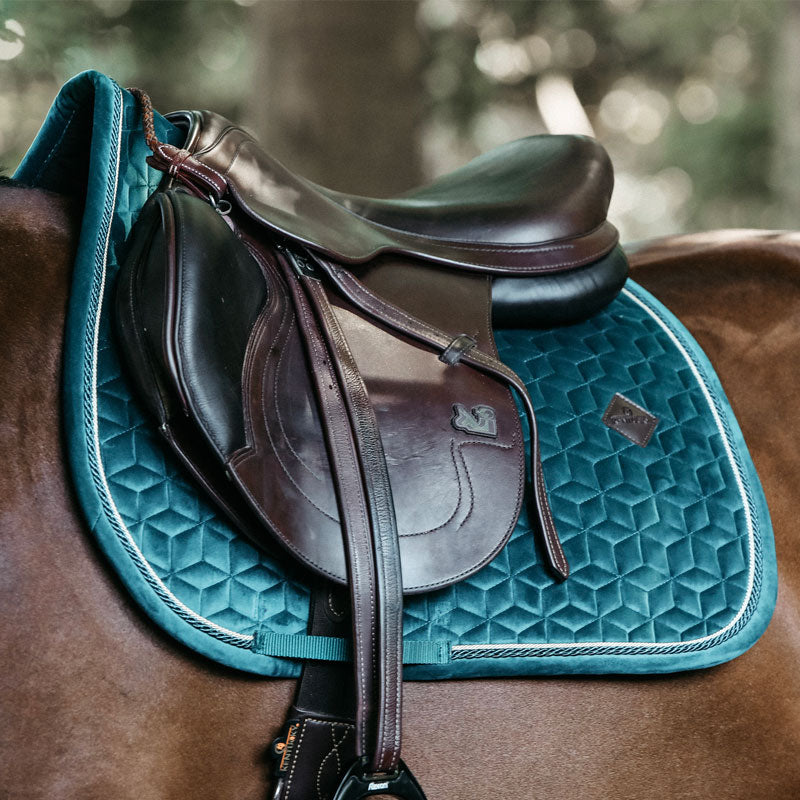 Kentucky Horsewear - Tapis de selle Velvet Jumping Emeraude | - Ohlala