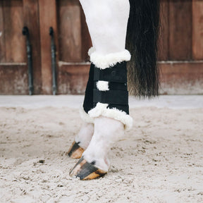 Kentucky Horsewear - Guêtre cheval Turnout Air mouton synthétique noir | - Ohlala